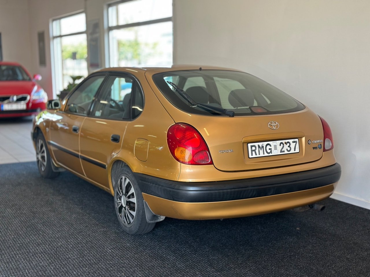 Toyota Corolla Liftback 1.4 VVT-i 97hk 2000, bild 6/17