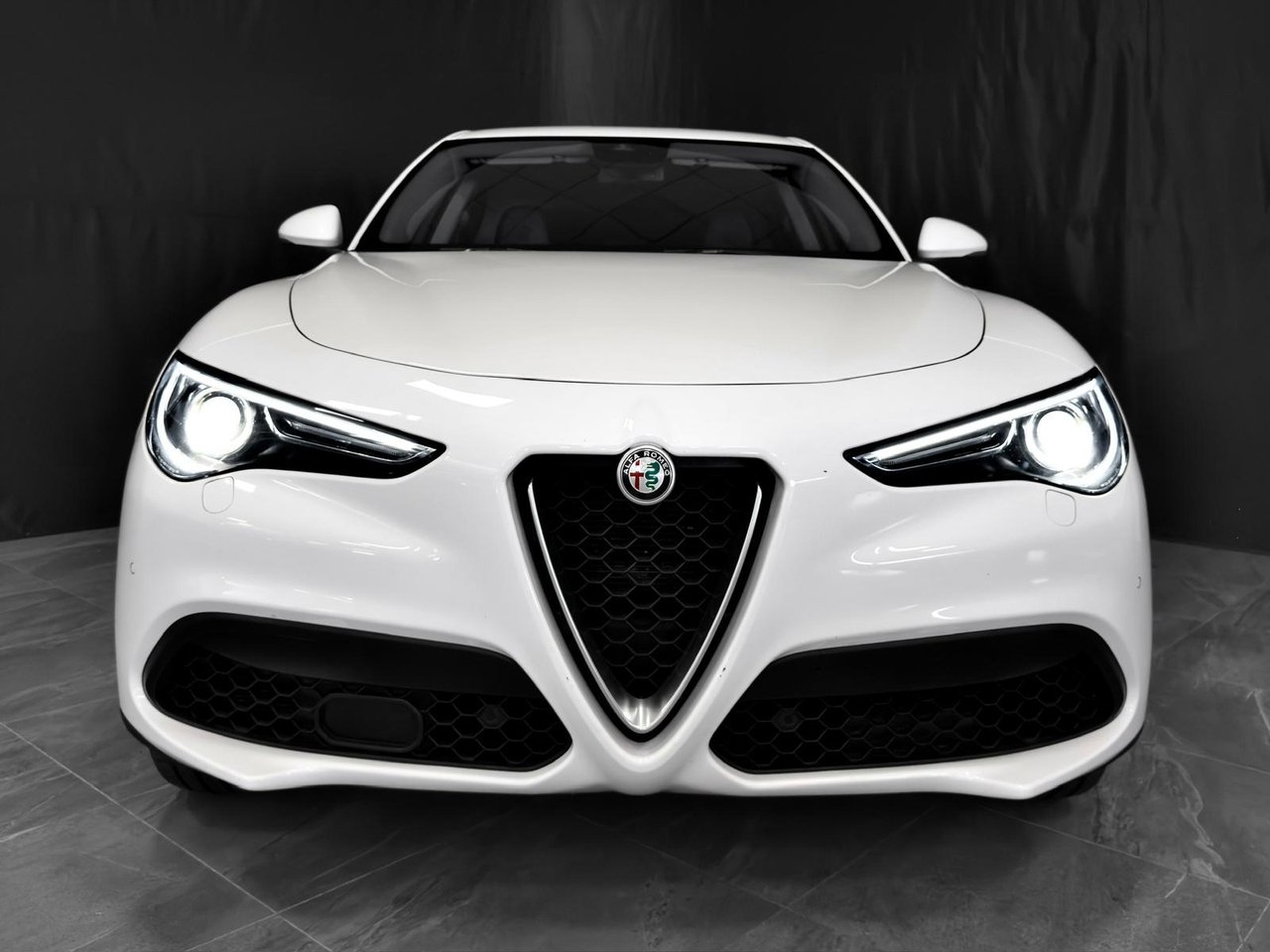Alfa Romeo Stelvio 2018, kuva 7/37