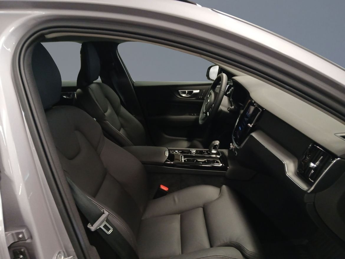Volvo V60 2026, bild 7/10