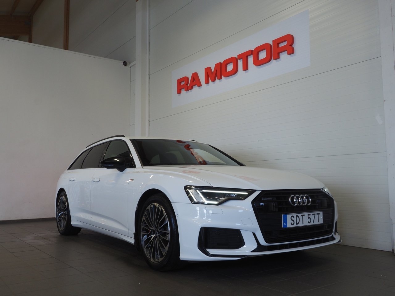 Audi A6 2021, photo 3/25
