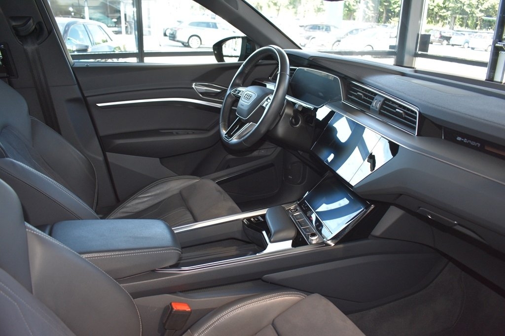 Audi Q8 e-tron 2024, bild 4/8