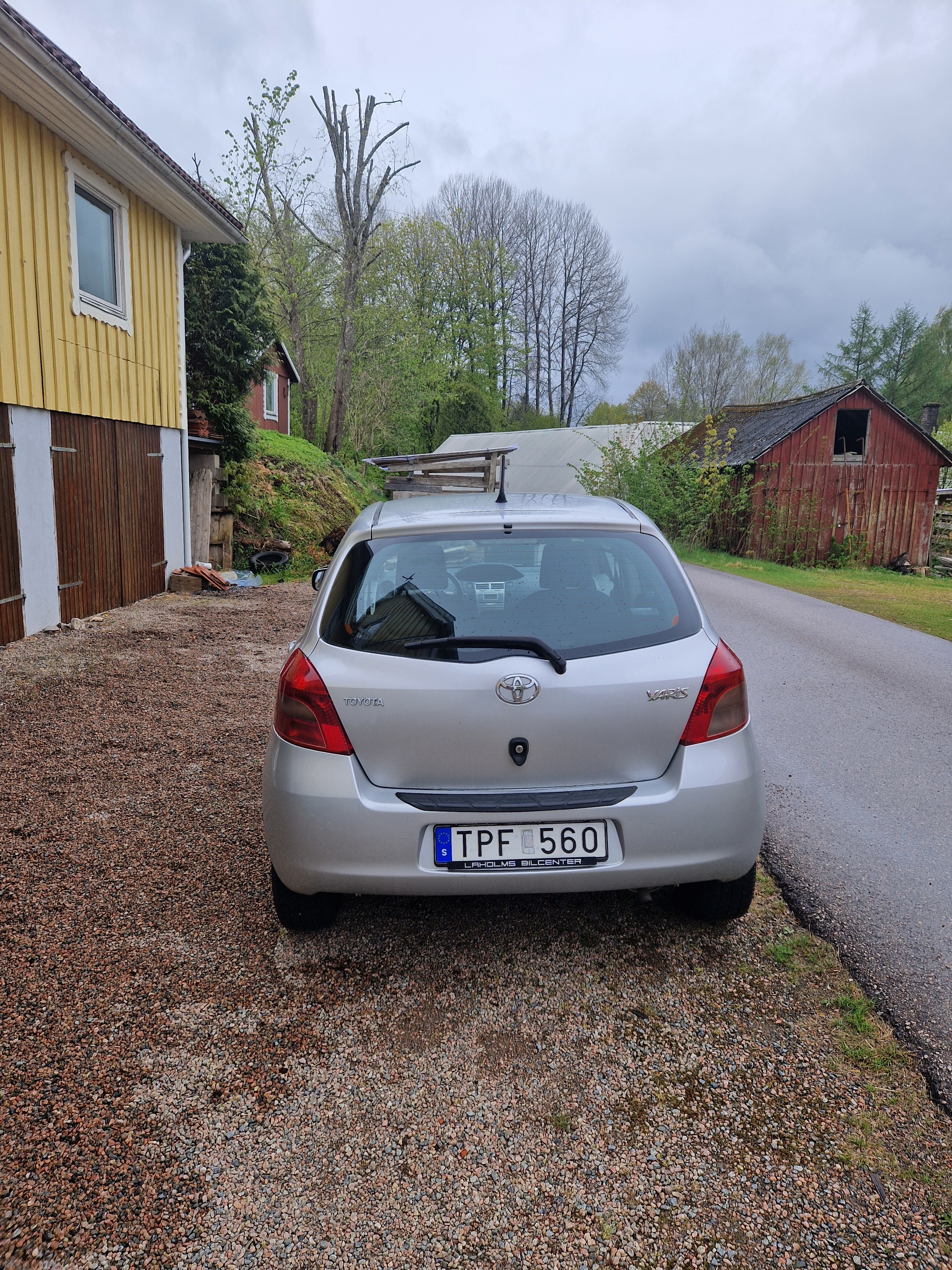 Toyota Yaris 5-dörrar 1.0 VVT-i Manuell 2007, bild 3/9