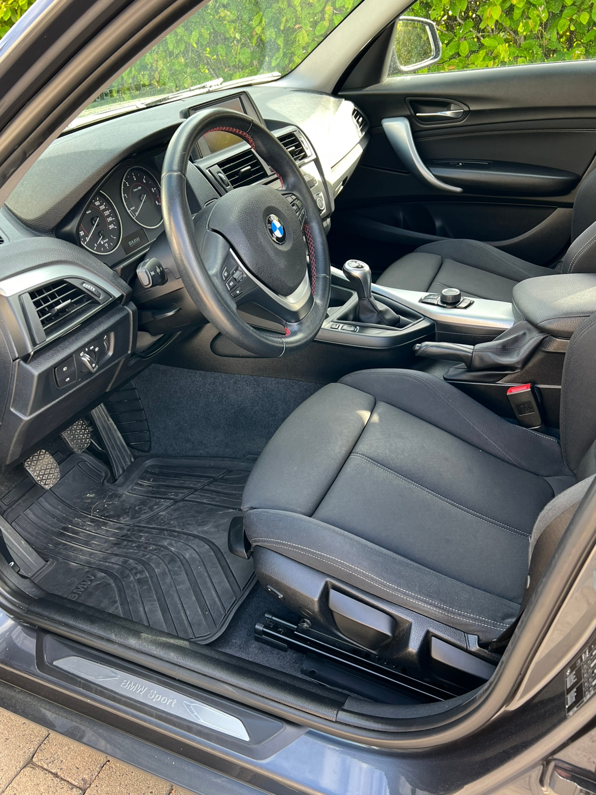BMW 118 d 5-dörrars Manuell 2013, bild 6/7