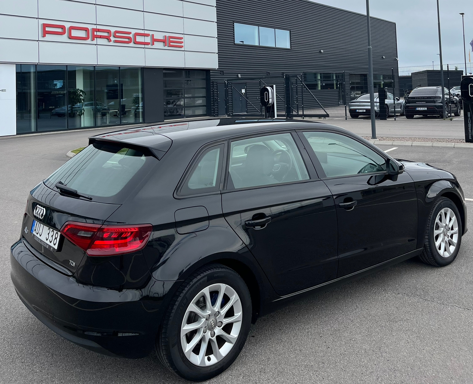 Audi A3 Sportback 1.6 TDI Manuell 2014, bild 4/10
