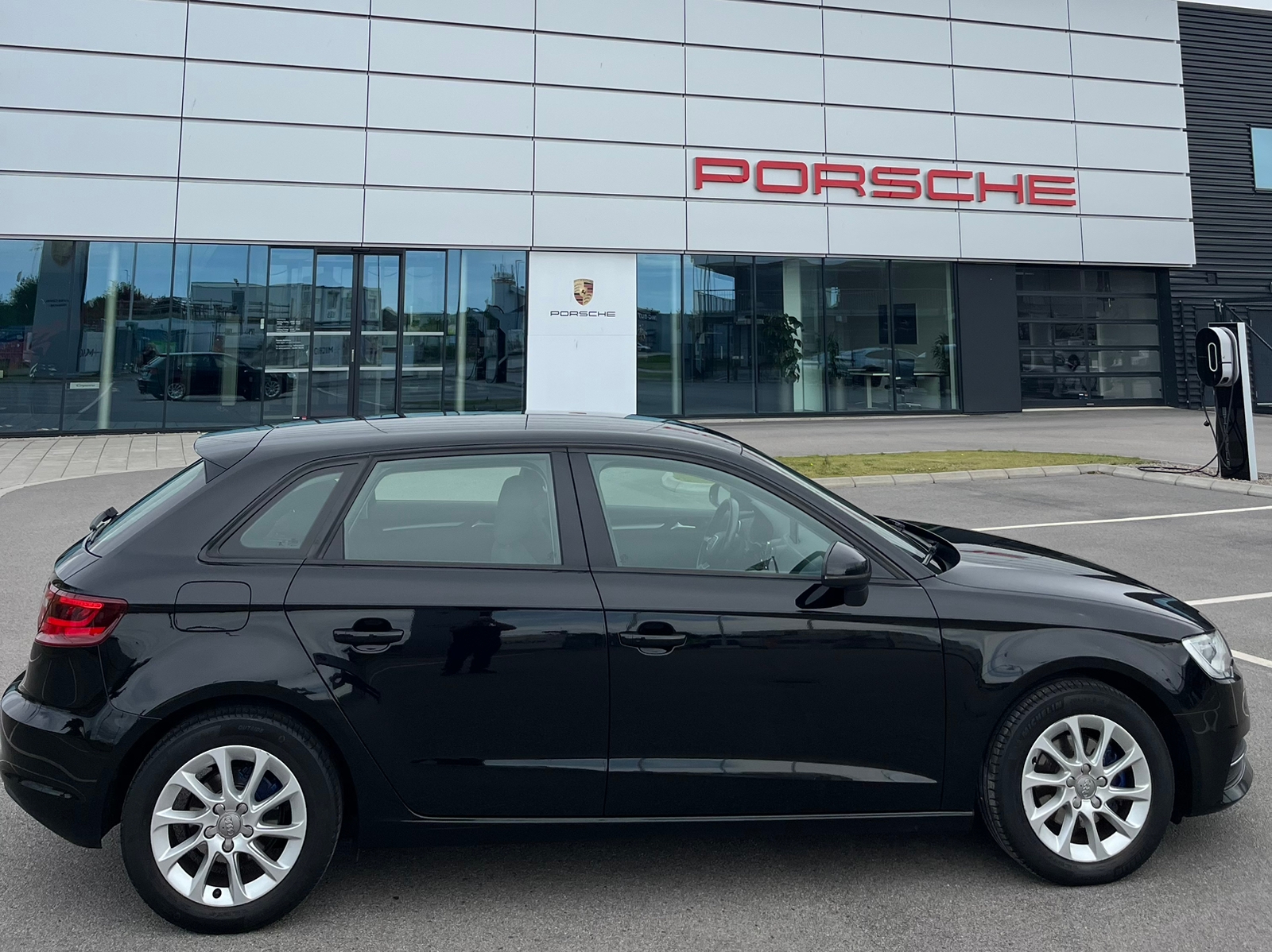 Audi A3 Sportback 1.6 TDI Manuell 2014, bild 6/10