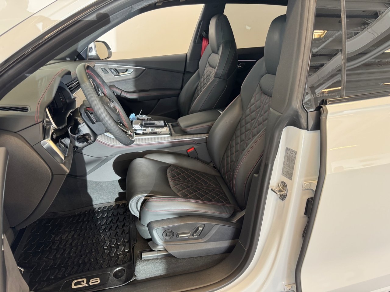 Audi Q8 2025, bild 6/10
