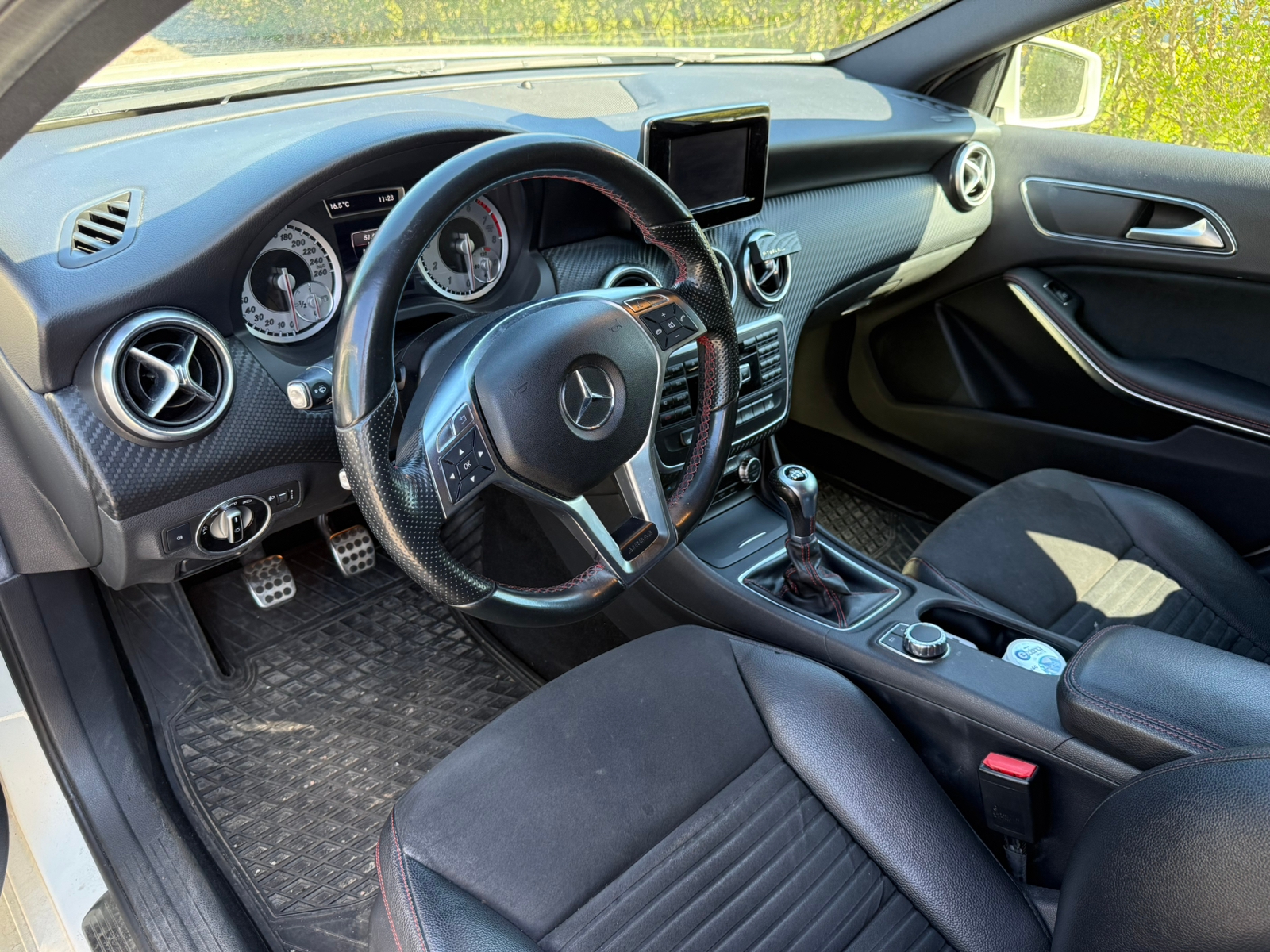 Mercedes-Benz A 180 AMG Sport 2015, bild 5/8