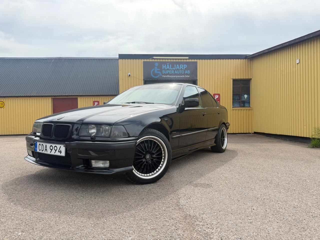 BMW 320