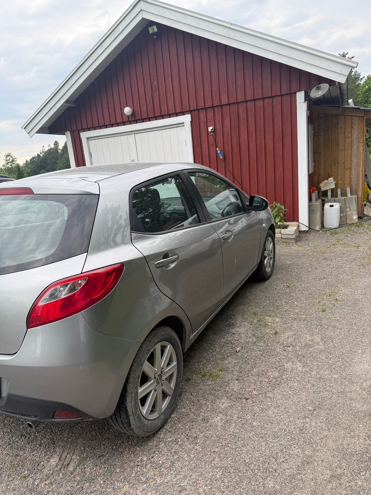Mazda 2 5-dörrar 1.3 MZR Manuell 2011, bild 4/10