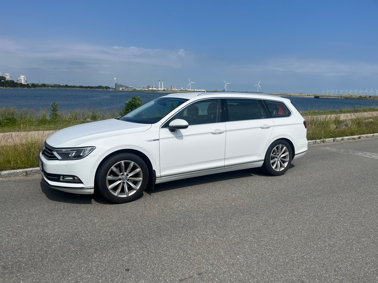 Volkswagen Passat 2016, bild 2/6