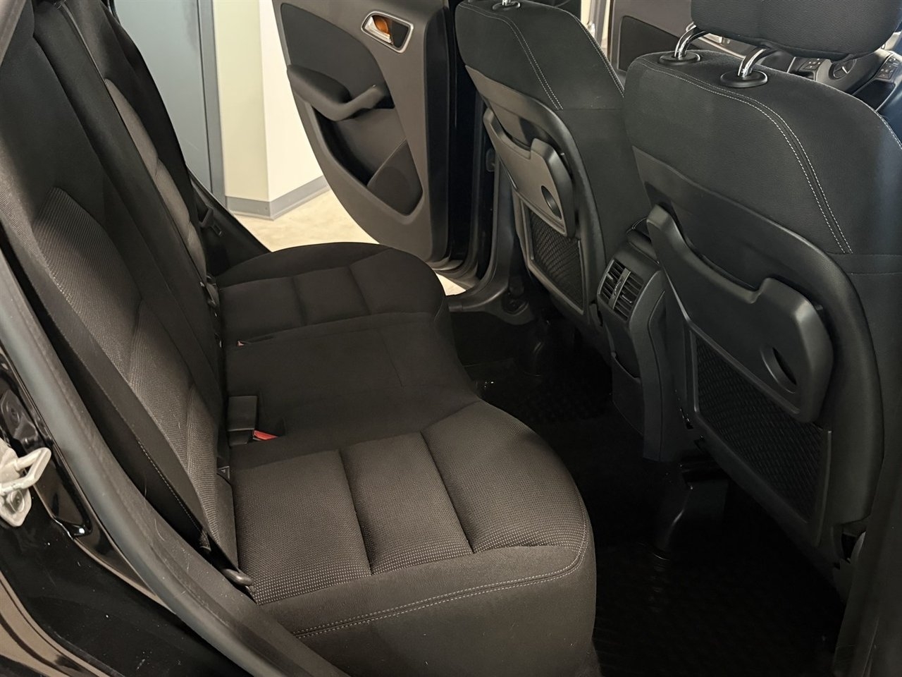 Mercedes-Benz B 180 CDI 109hk 2013, bild 7/8