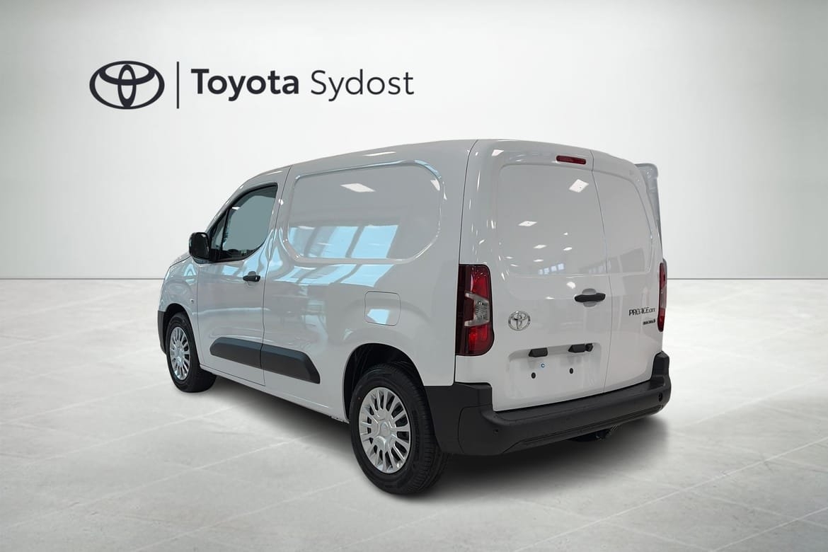 Toyota Proace City 2025, photo 2/10