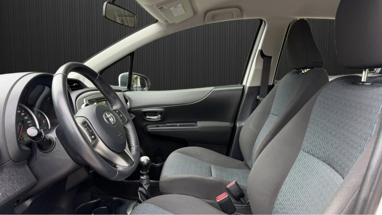 Toyota Yaris 2012, bild 6/8