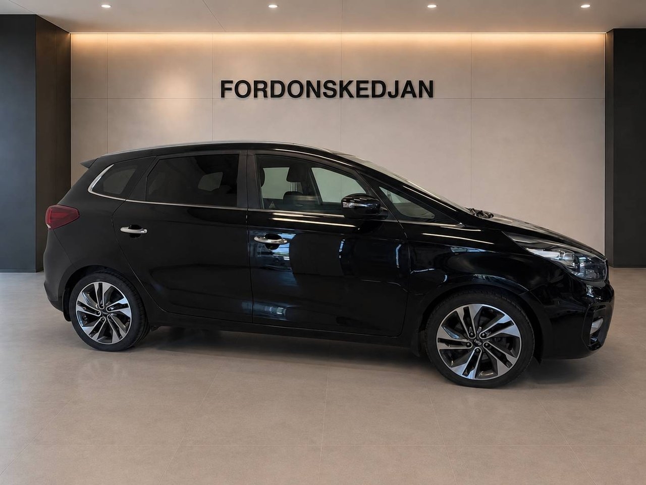 Kia Carens 1.7 VGT GLS 2017, bild 5/21