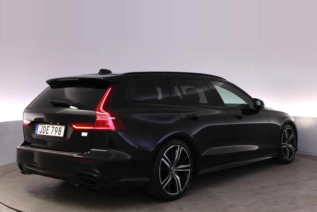 Volvo V60 Recharge T8 AWD R-Design 2021, bild 5/10