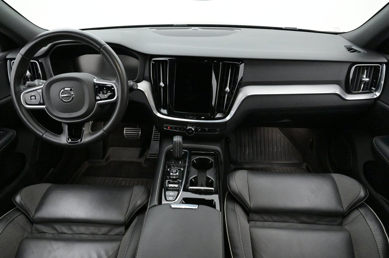 Volvo V60 Recharge T8 AWD R-Design 2021, bild 6/10
