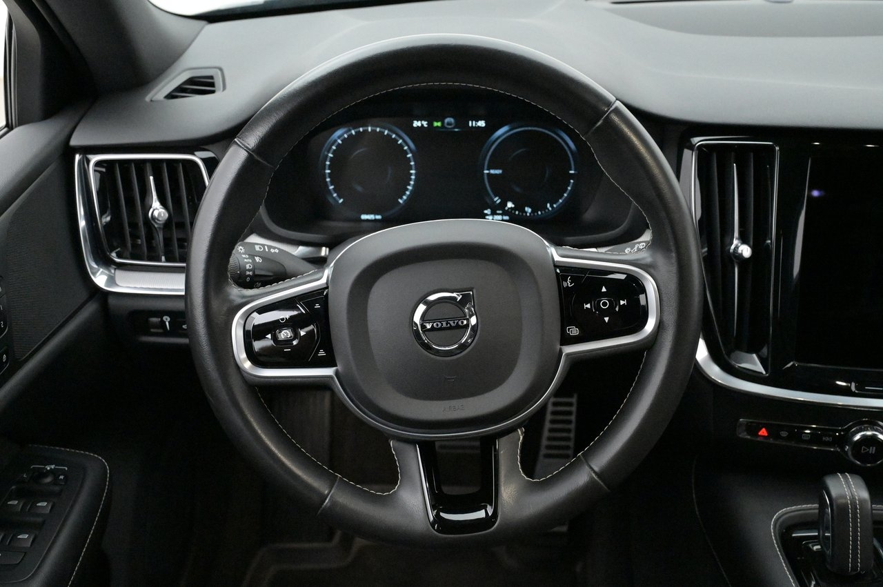 Volvo V60 Recharge T8 AWD R-Design 2021, bild 7/10