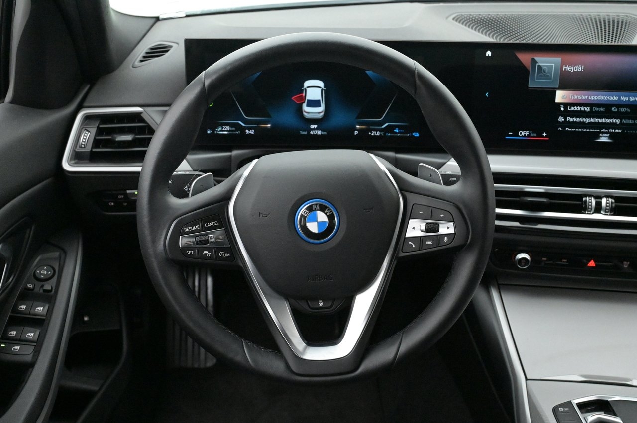 BMW 330 e xDrive Sedan PDC 2024, bild 7/10