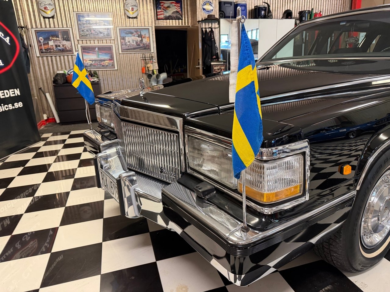 Cadillac Brougham