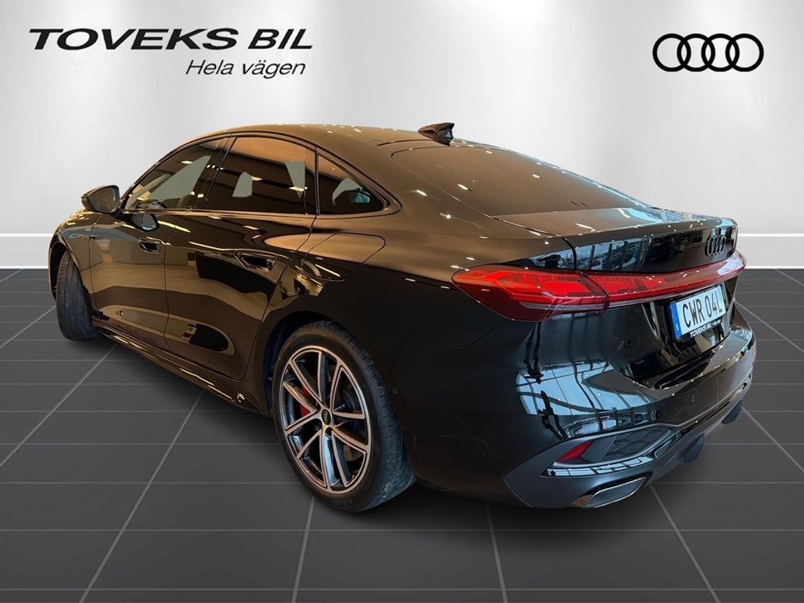 Audi A5 E-HYBRID 367HK-S-LINE 2025, bild 4/16
