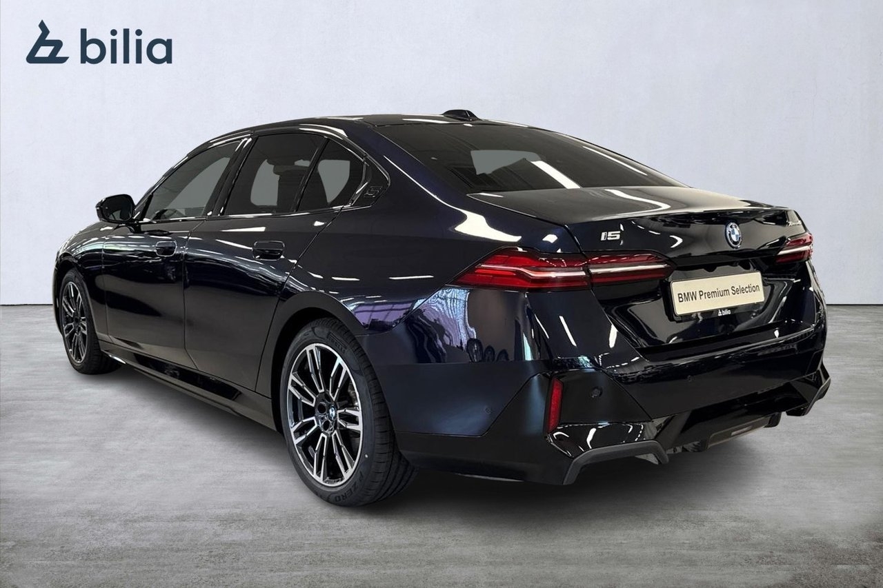 BMW i5 xDrive 40 Sedan M-sport 2026, bild 2/10