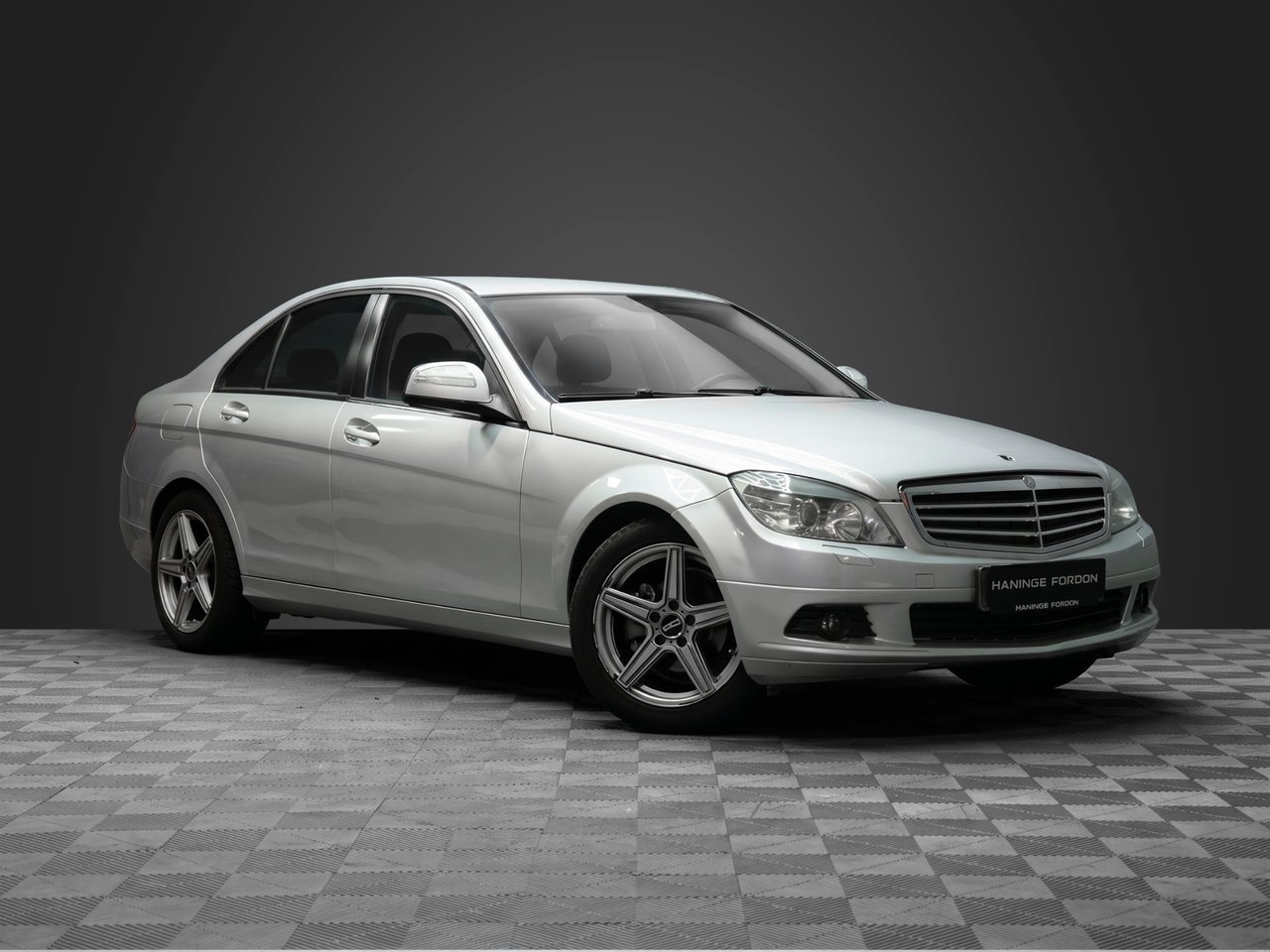 Mercedes-Benz C 2009, kuva 3/17