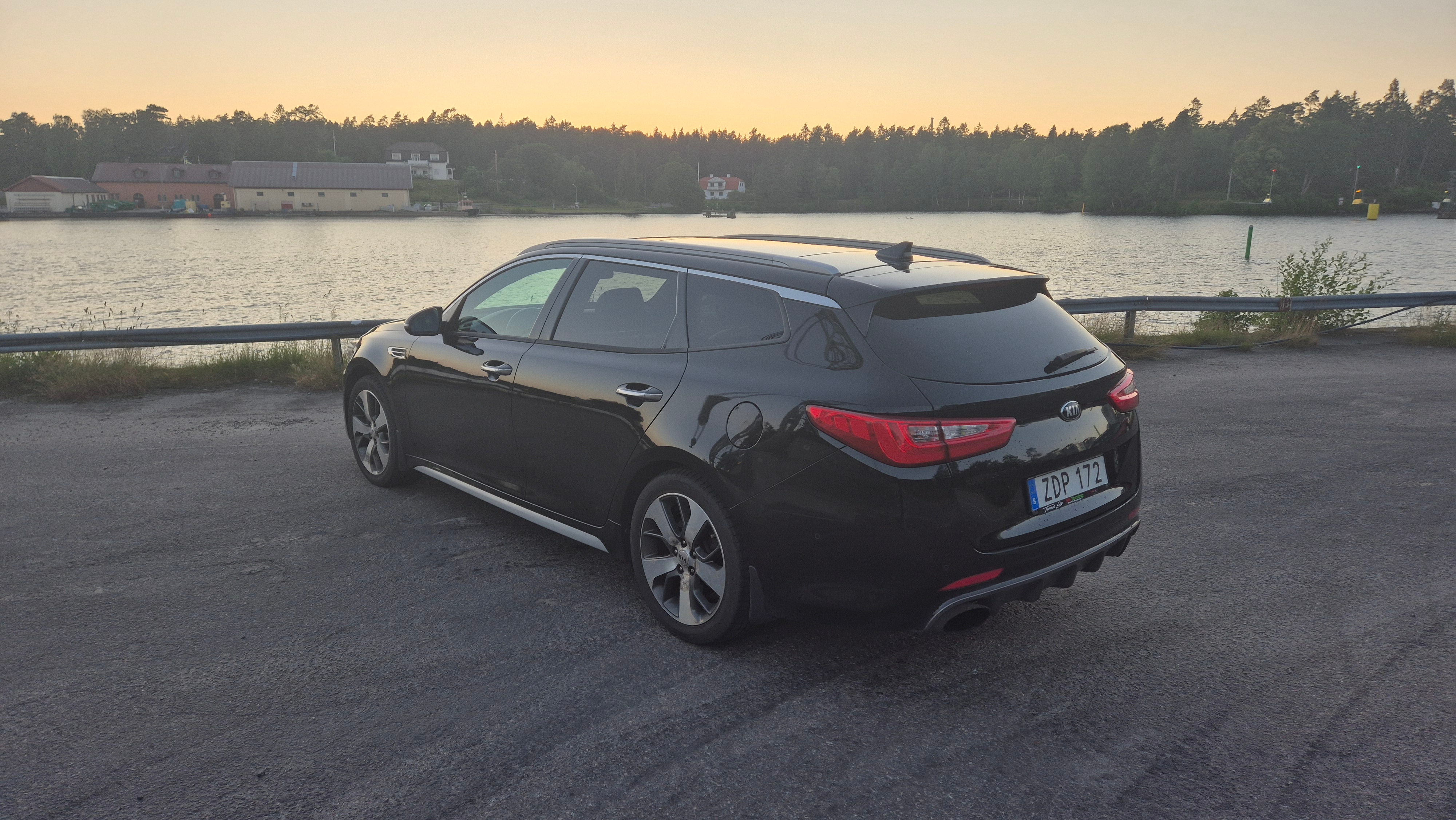 Kia Optima Sport Wagon 1.7 VGT DCT 2018, bild 2/12