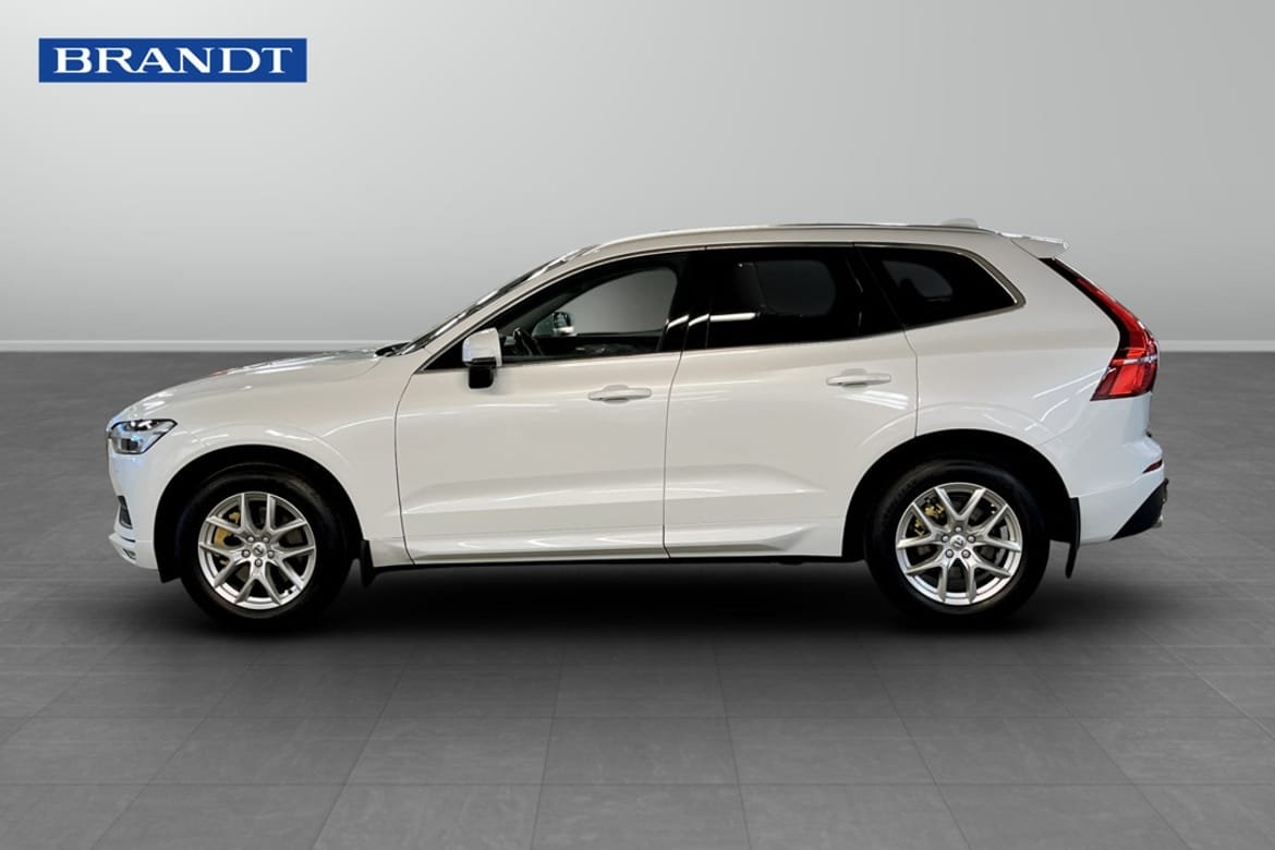 Volvo XC60 D4 AWD Momentum Advanced SE 2019, bild 3/9
