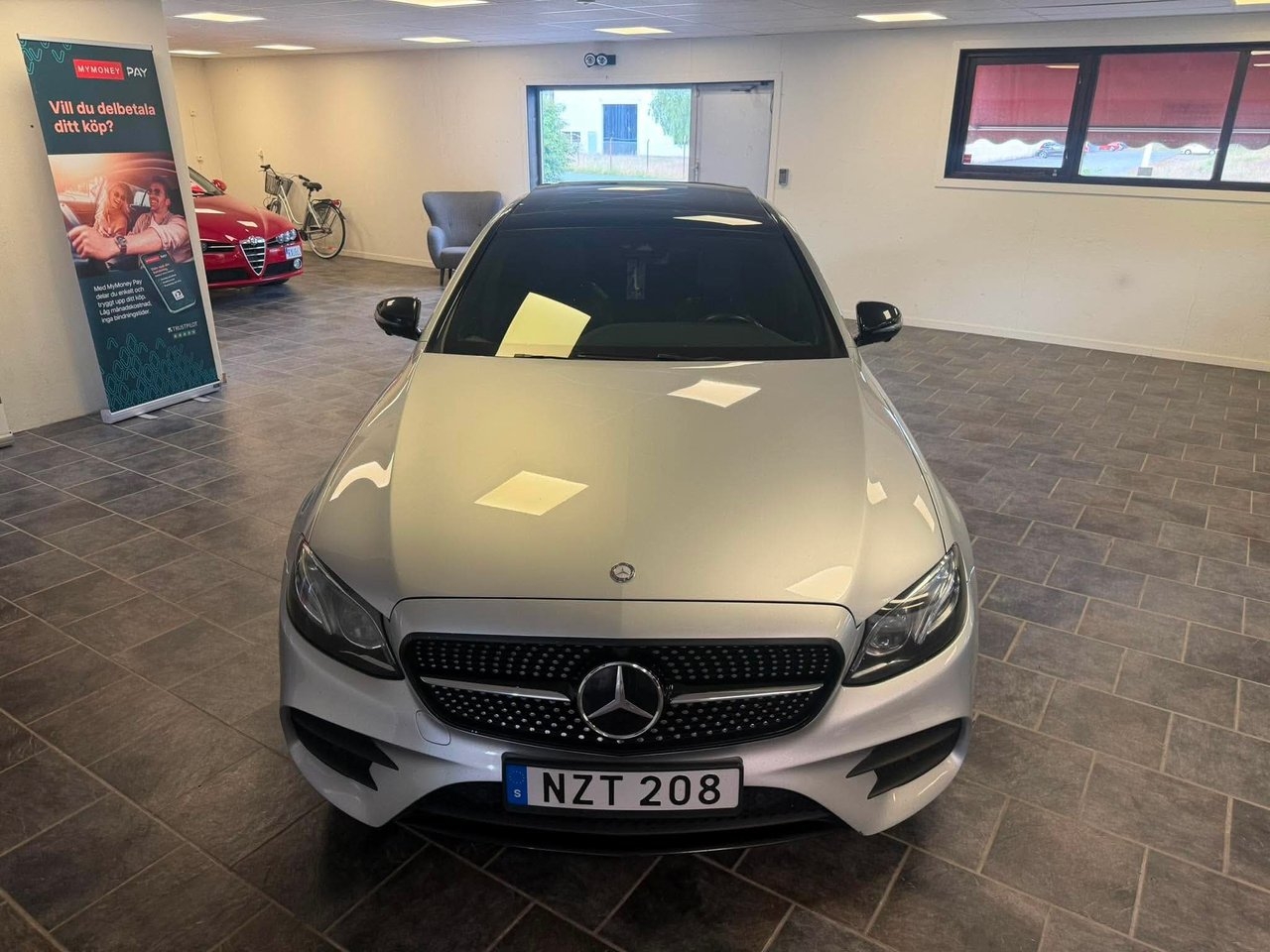 Mercedes-Benz E 220 d 9G-Tronic AMG 2017, bild 5/24