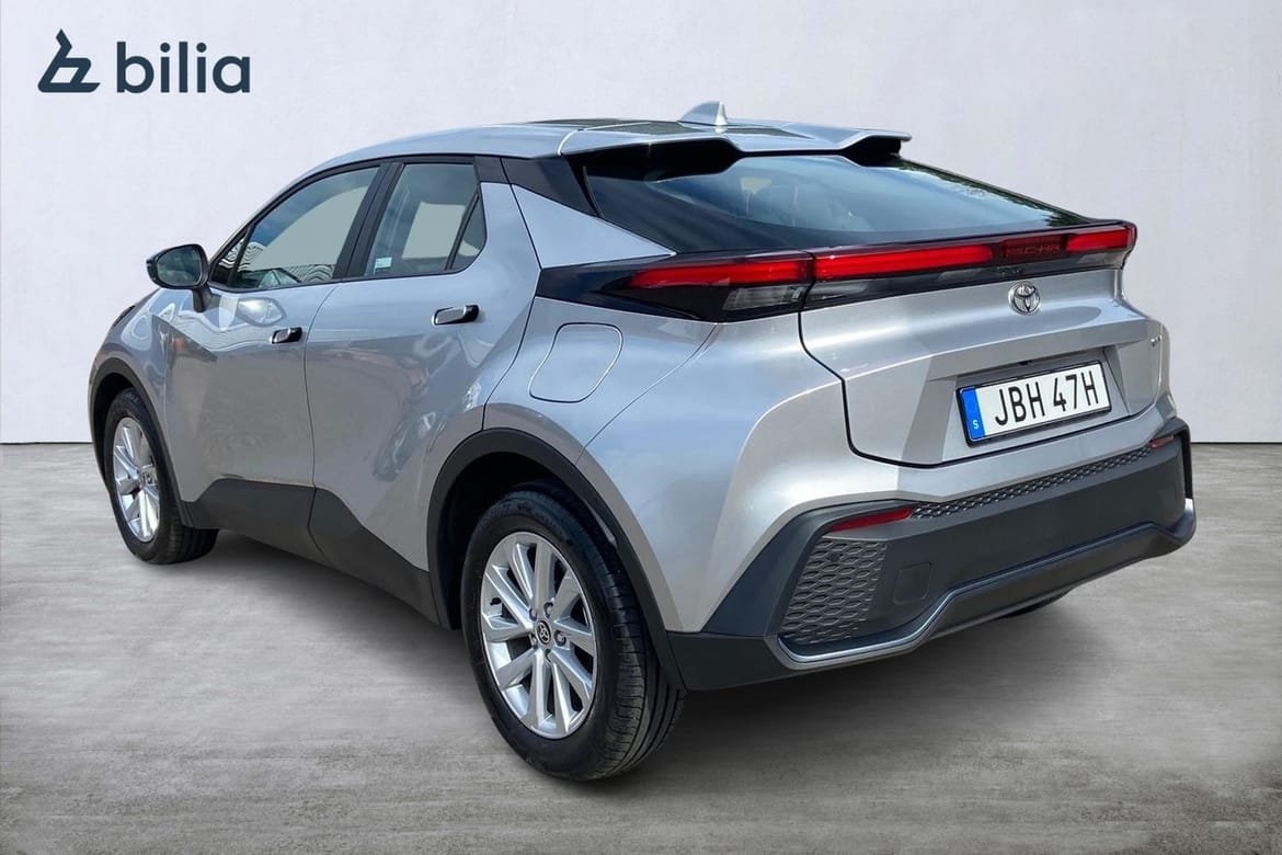 Toyota C-HR 2025, bild 2/10