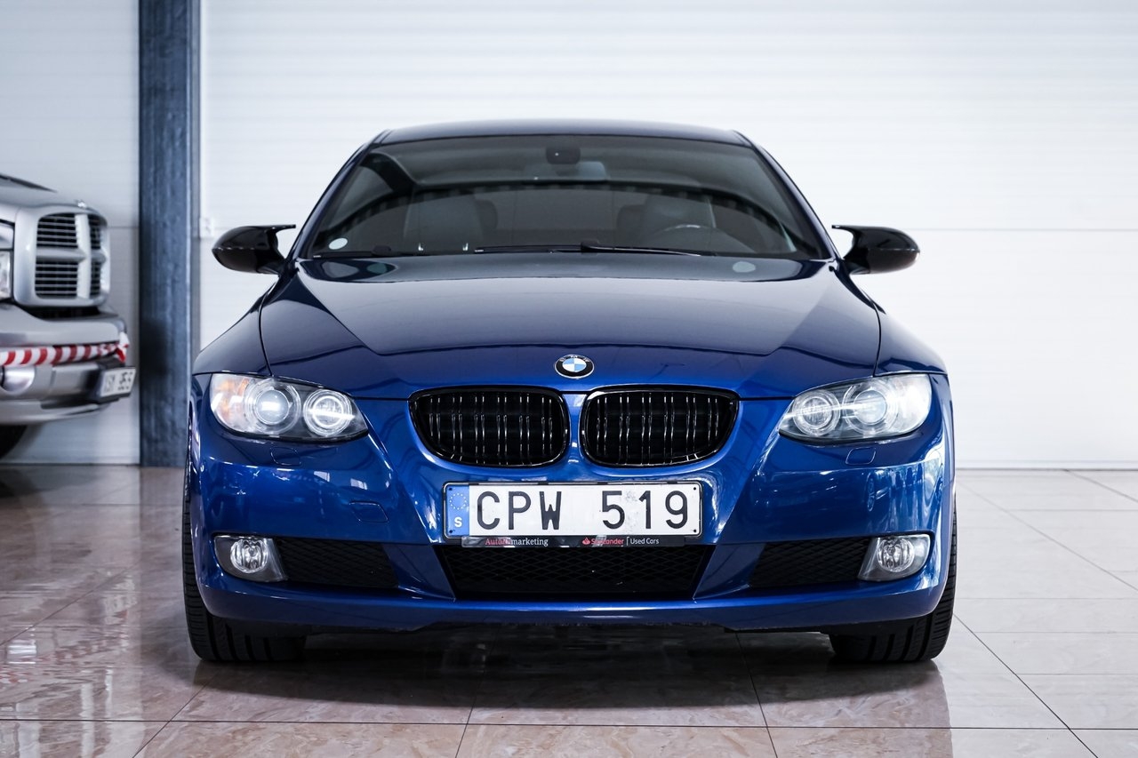 BMW 325 2009, bild 2/10