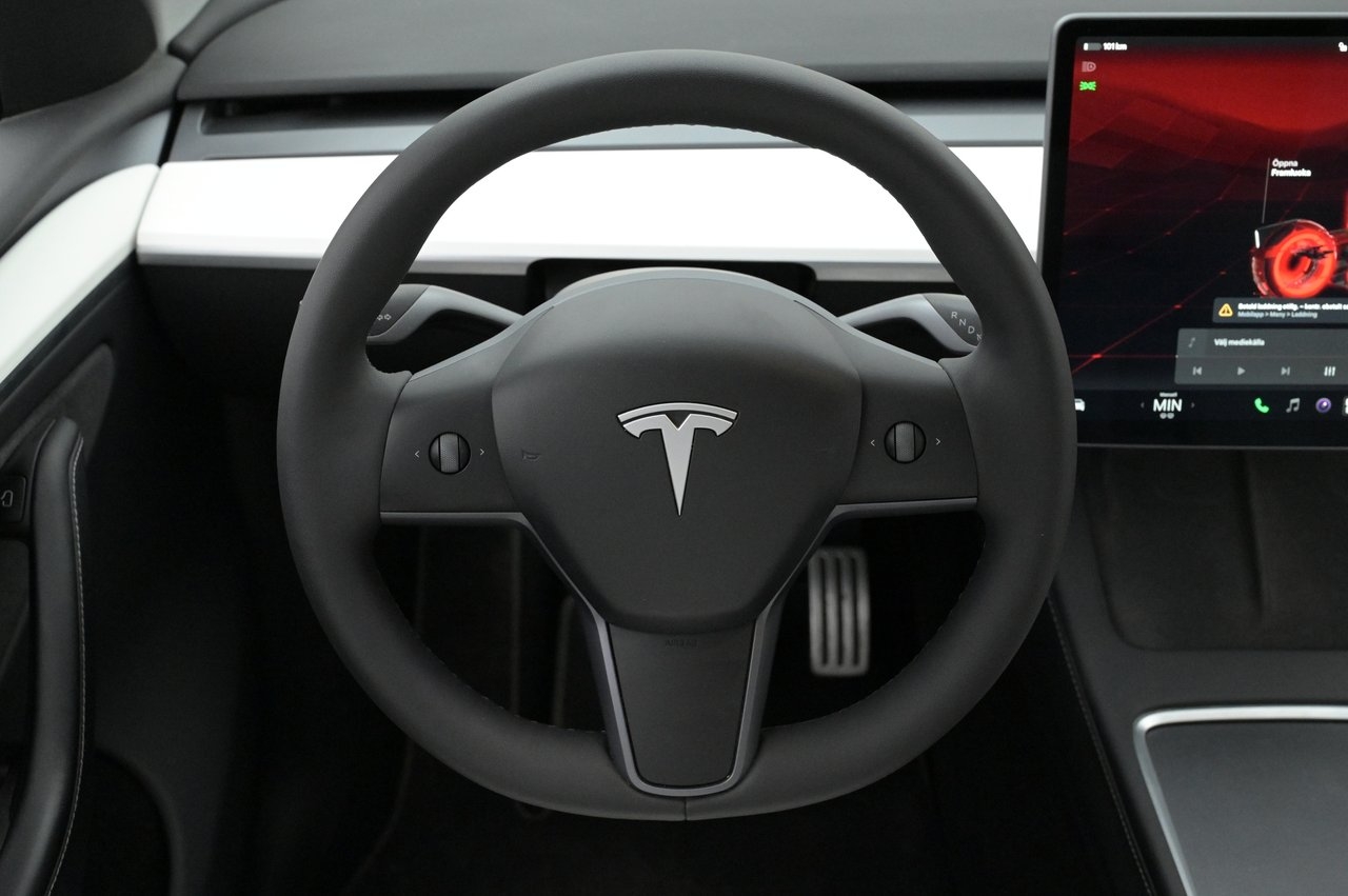 Tesla Model Y Performance Autopilot 2024, bild 7/10
