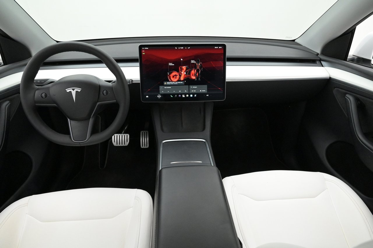 Tesla Model Y Performance Autopilot 2024, bild 6/10