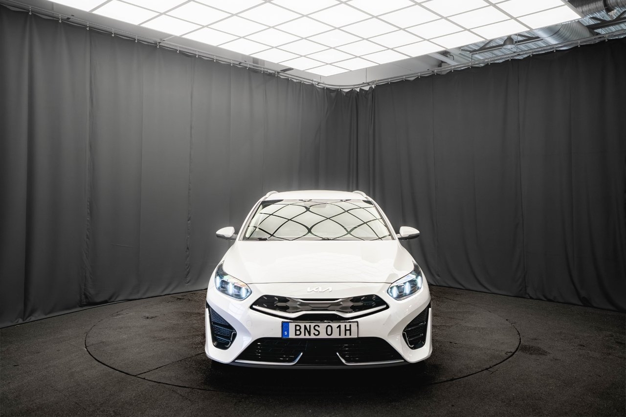 Kia Ceed Plug-in Advance DRAG 2022, photo 3/10