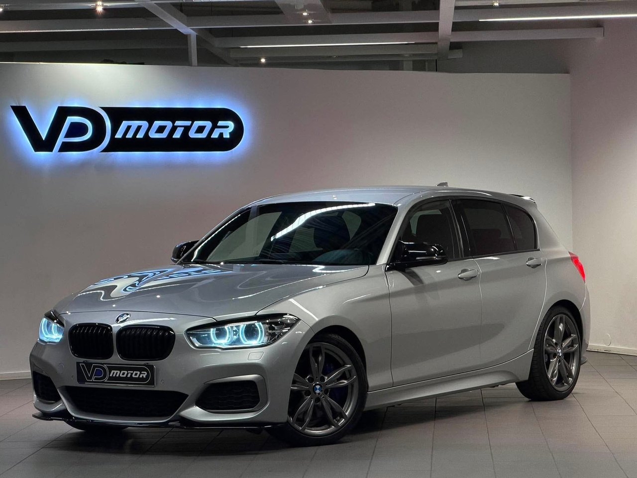 BMW M135i 2016, bild 3/19