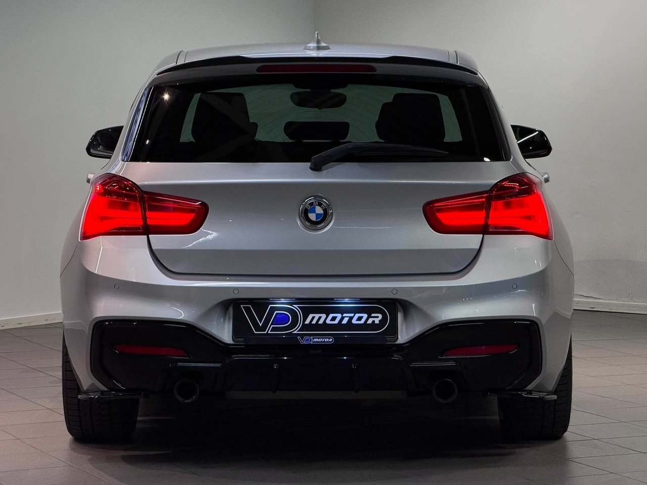 BMW M135i 2016, bild 7/19