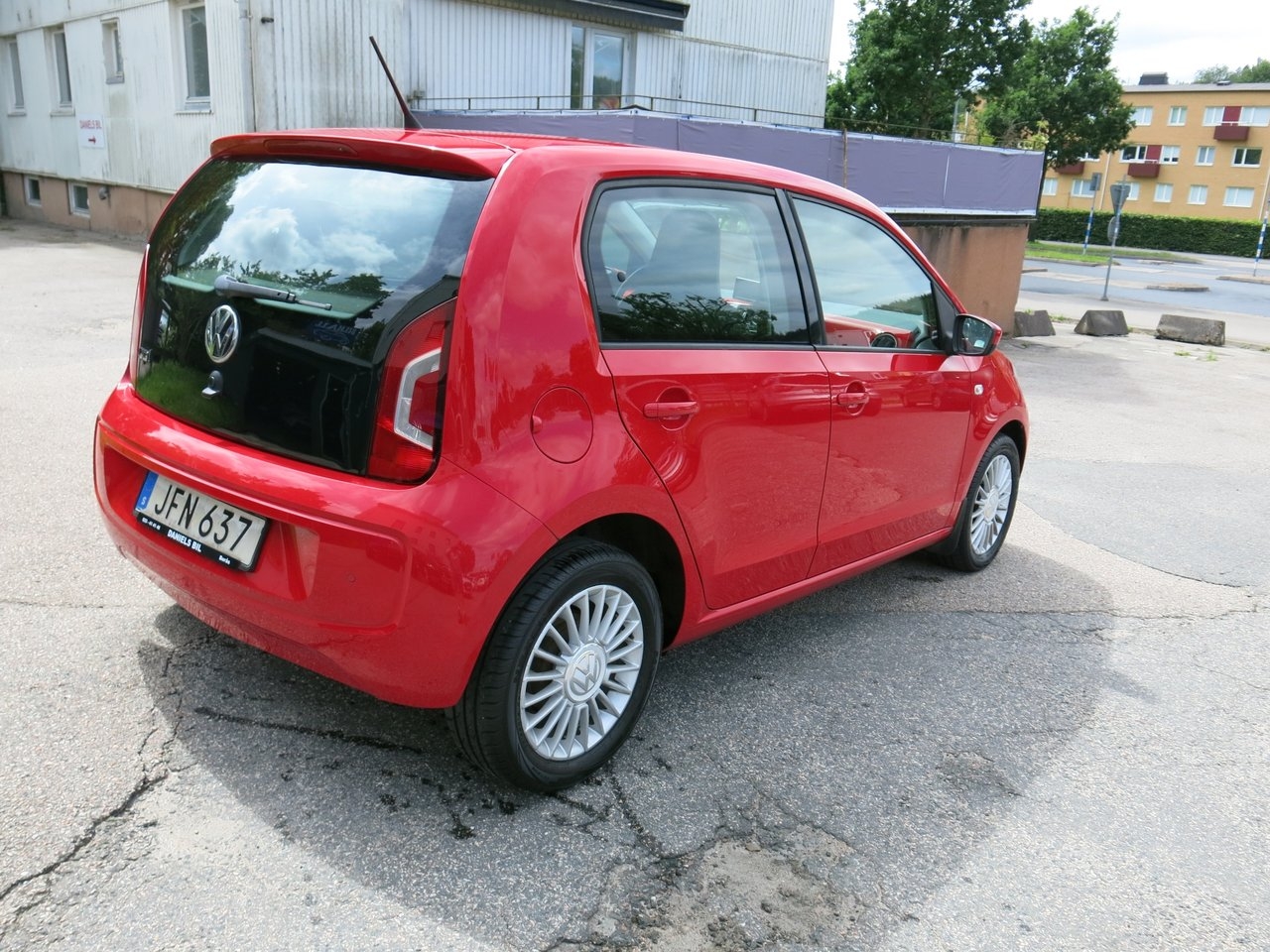 Volkswagen UP! 1.0 MPI 75HK 5D HIGH UP 2015, bild 2/10