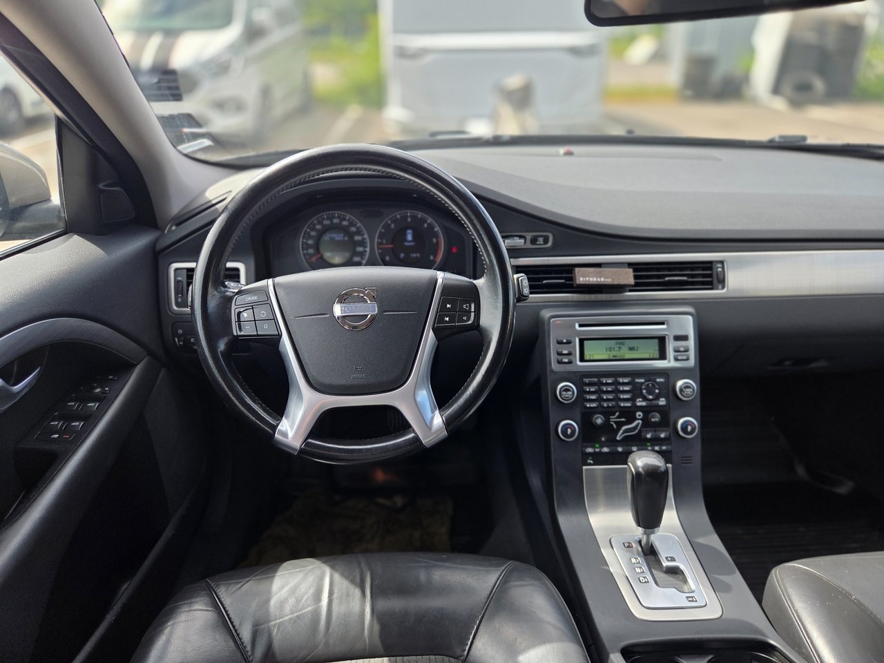 Volvo V70 2010, kuva 6/7