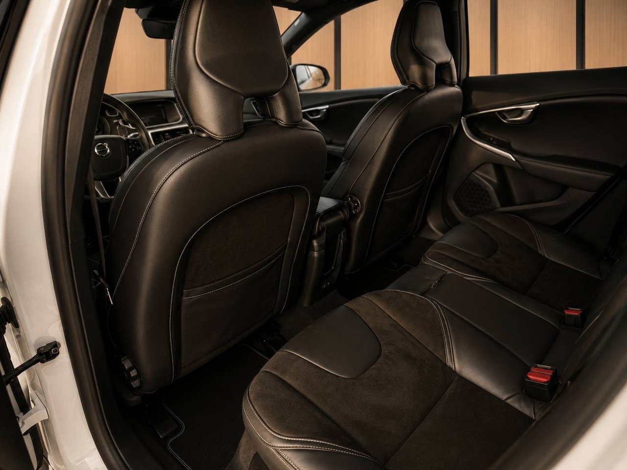 Volvo V40 D2 Geartronic R-Design Euro 6 2018, photo 6/11