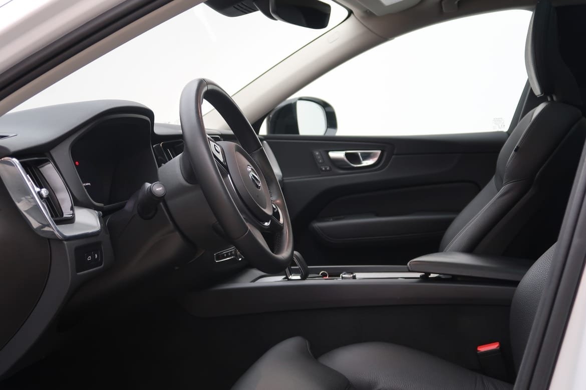 Volvo XC60 Recharge T6 Plus Dark 2023, bild 4/18