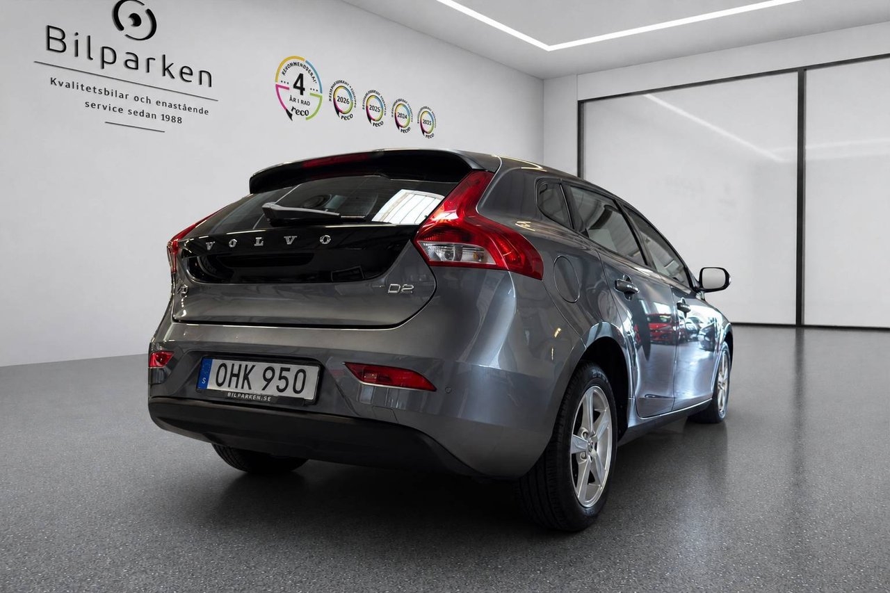 Volvo V40 D2 Kinetic 2017, bild 2/17