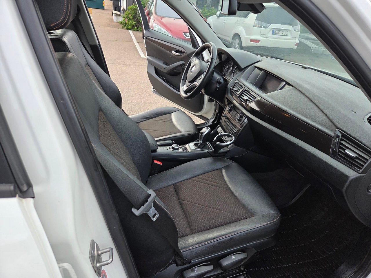 BMW X1 xDrive20d Steptronic xLine Euro 5 2014, bild 6/10