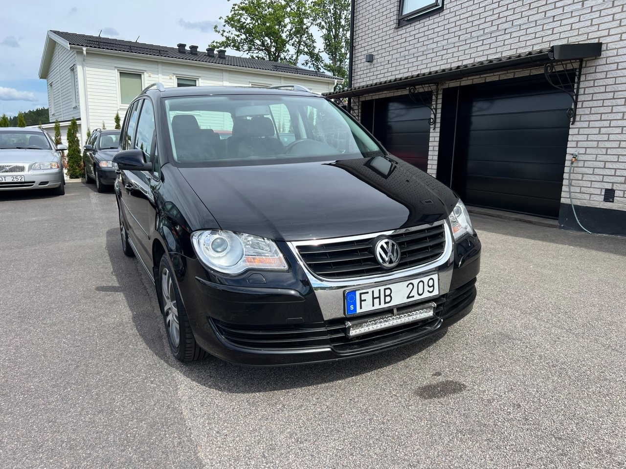 Volkswagen Touran 2007, kuva 2/10
