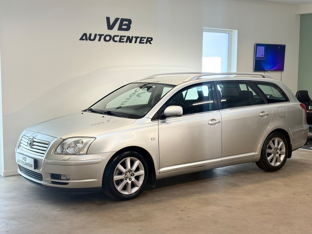 Toyota Avensis Kombi 2.4 D-4 VVT-i 2005, bild 3/7
