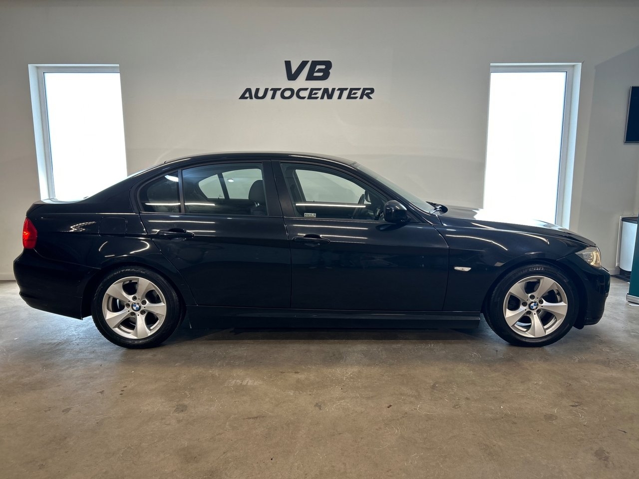 BMW 320 2011, bild 3/10