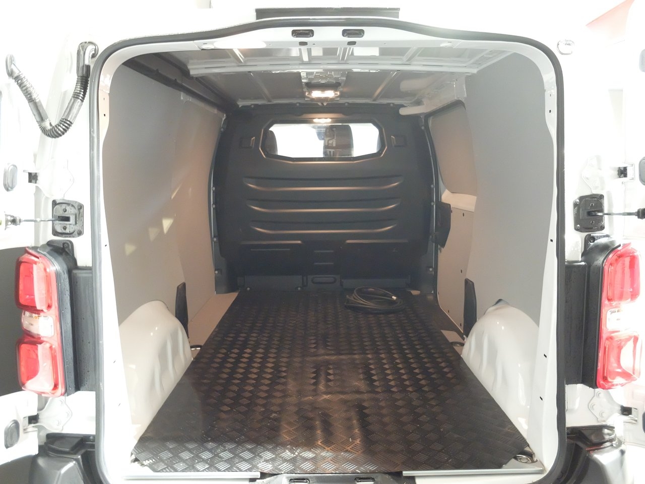 Citroen E-Jumpy 2023, photo 7/9