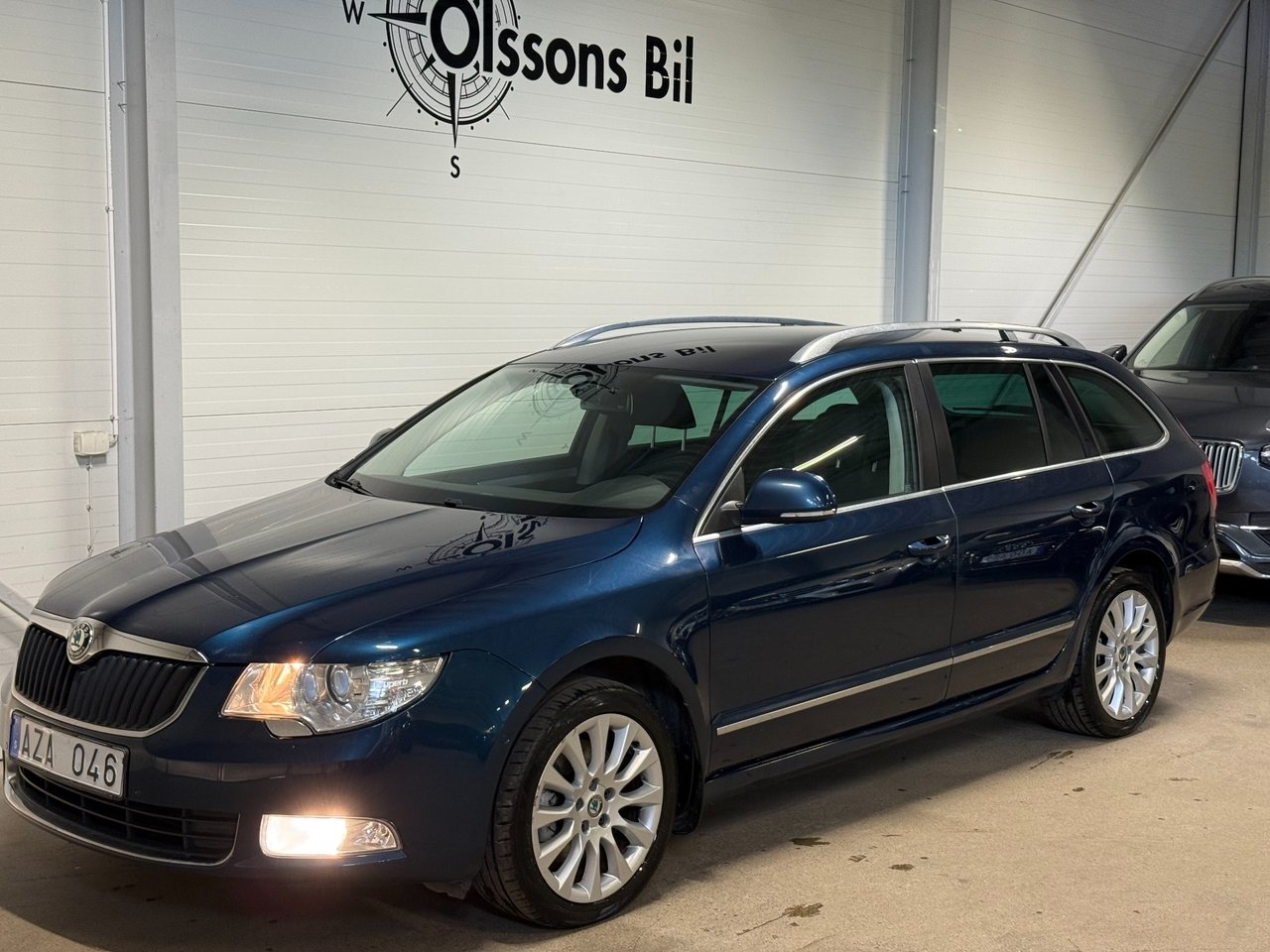 Skoda Superb 2012, bild 3/18