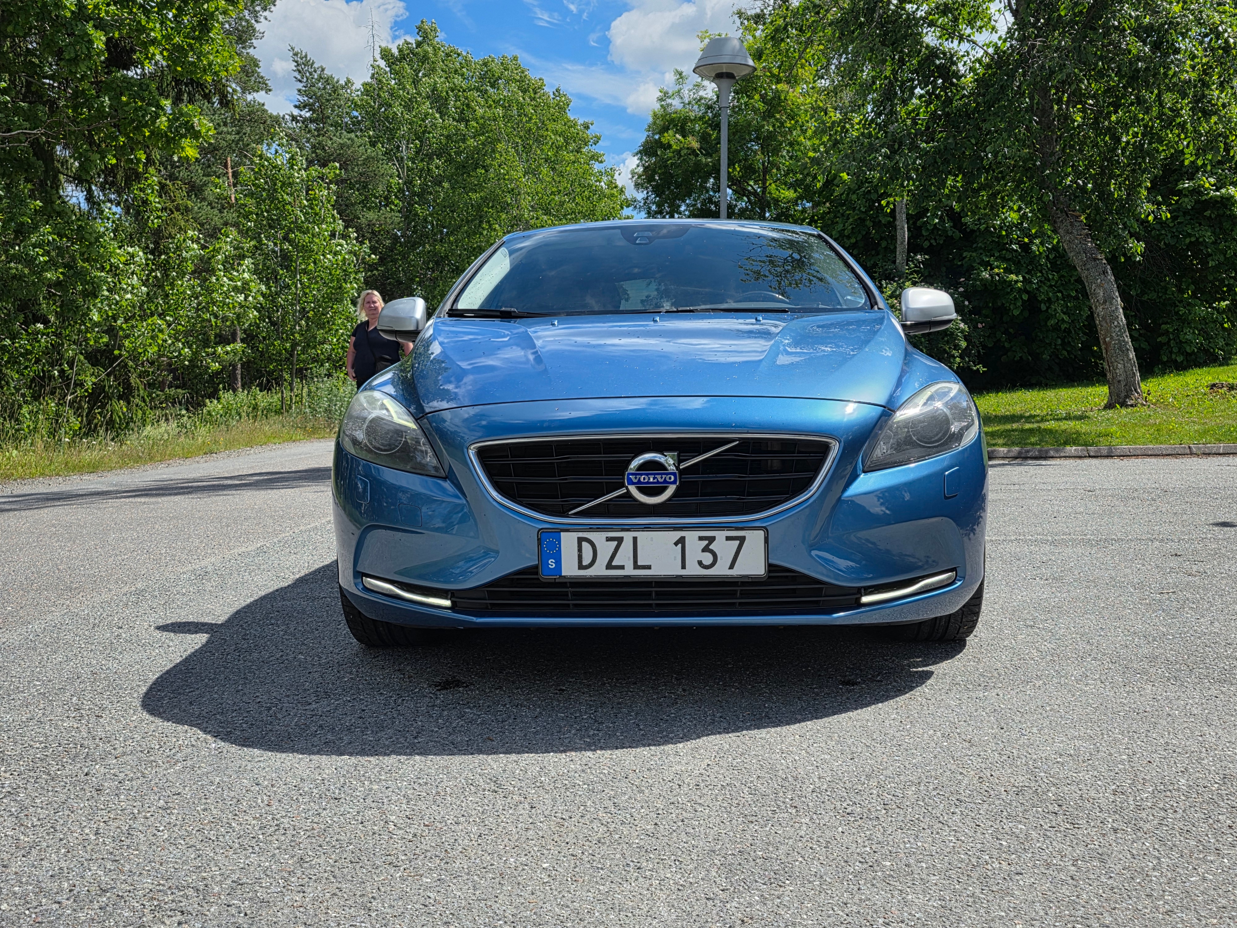Volvo V40 D3 Momentum 2015, photo 3/10