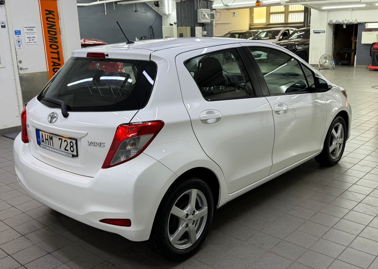 Toyota Yaris 2013, bild 5/19