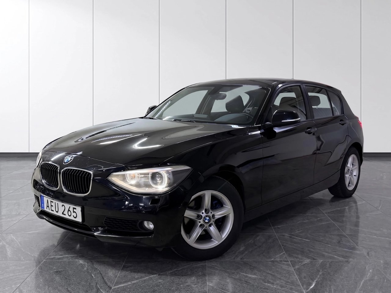 BMW 118 2015, photo 6/14